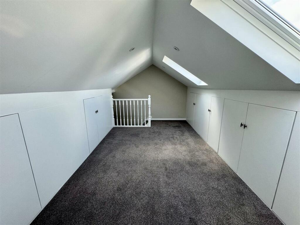 Top Bedroom.jpg