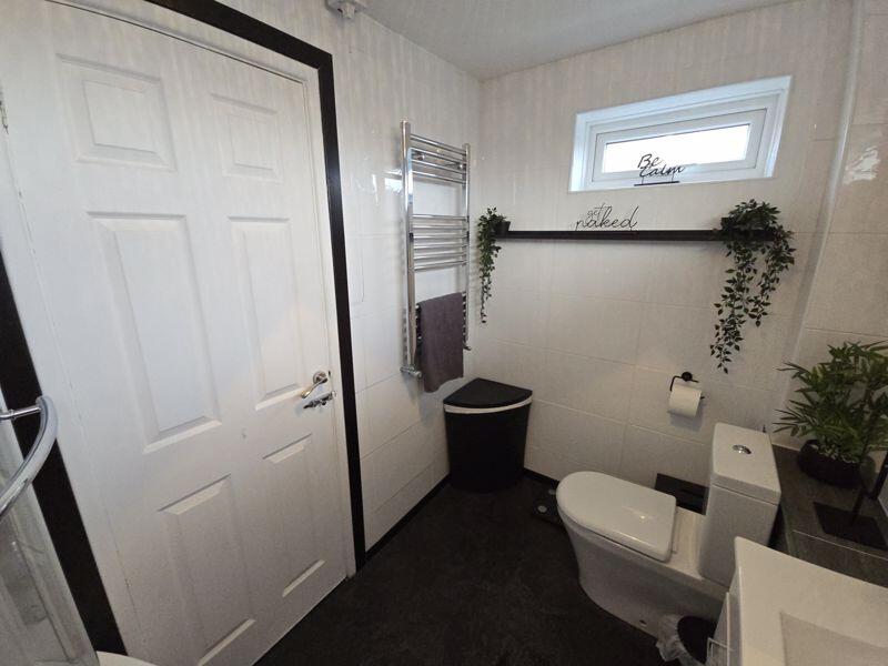 Bathroom Additional Image