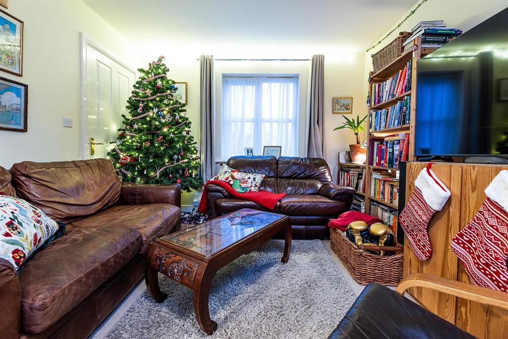 16 Lantern Lane, East Leake (14 of 30).jpg