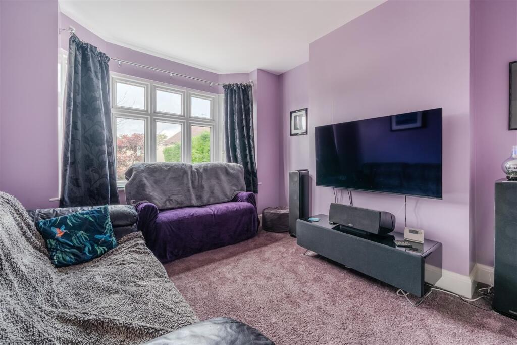 Living Room.jpg