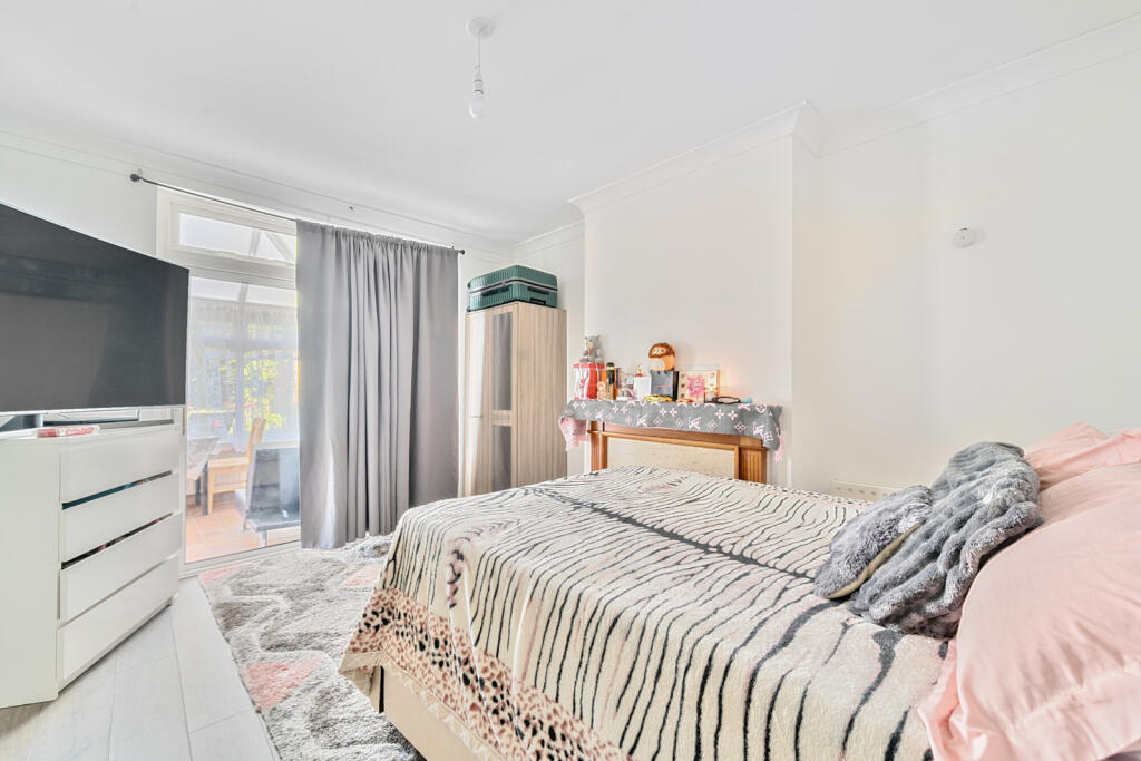 1289854-12-682dfc...