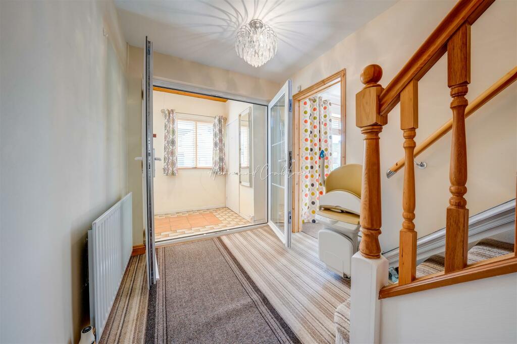 Padarn Close, Cyncoed, HernCrabtree (30).jpg