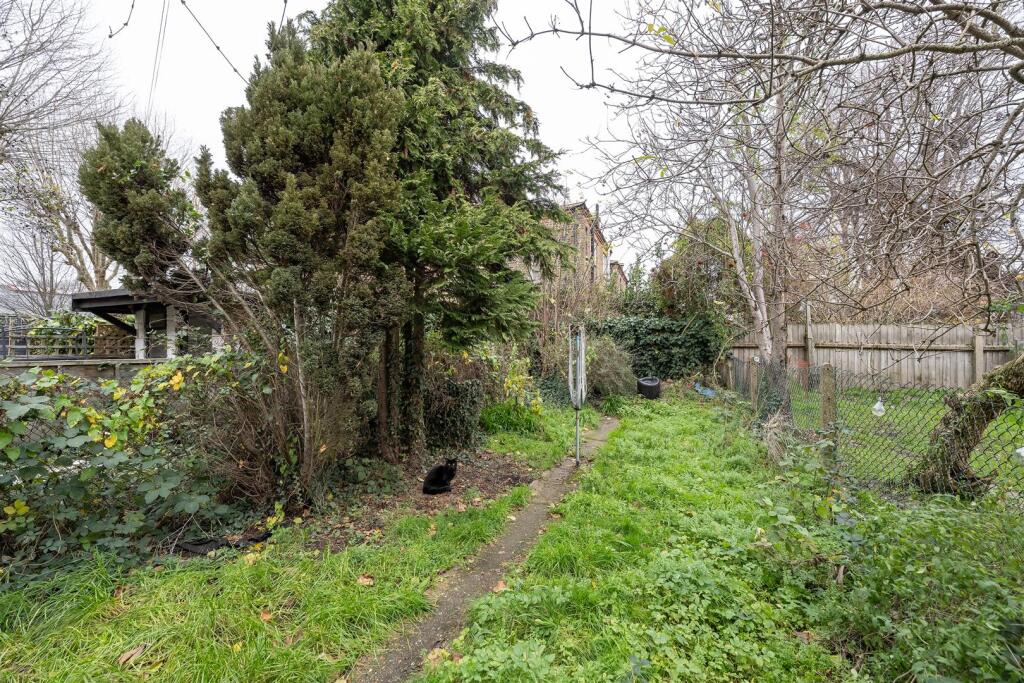 Coppermill Lane, E17