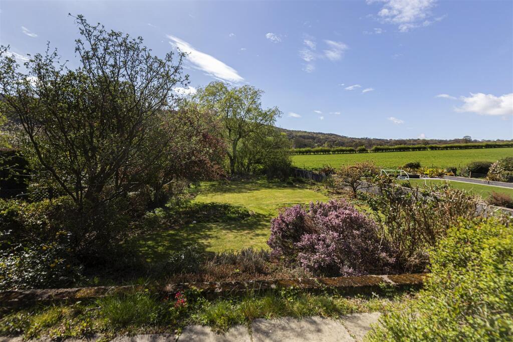 Bramleys Estate Agents - Lumb Lane - Almondbury (5