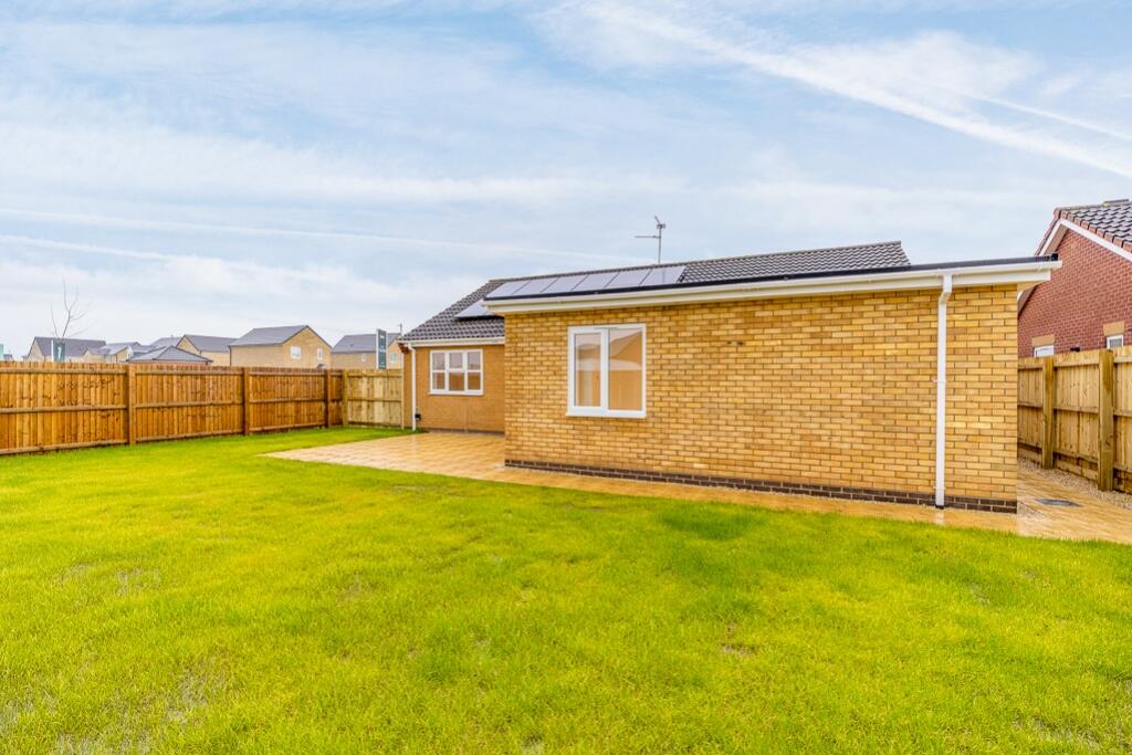 29 Oakwood Glade (Holbeach)-12