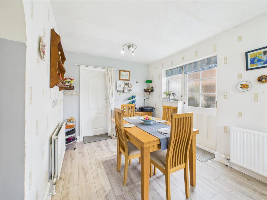KITCHEN WITH DINING AREA
