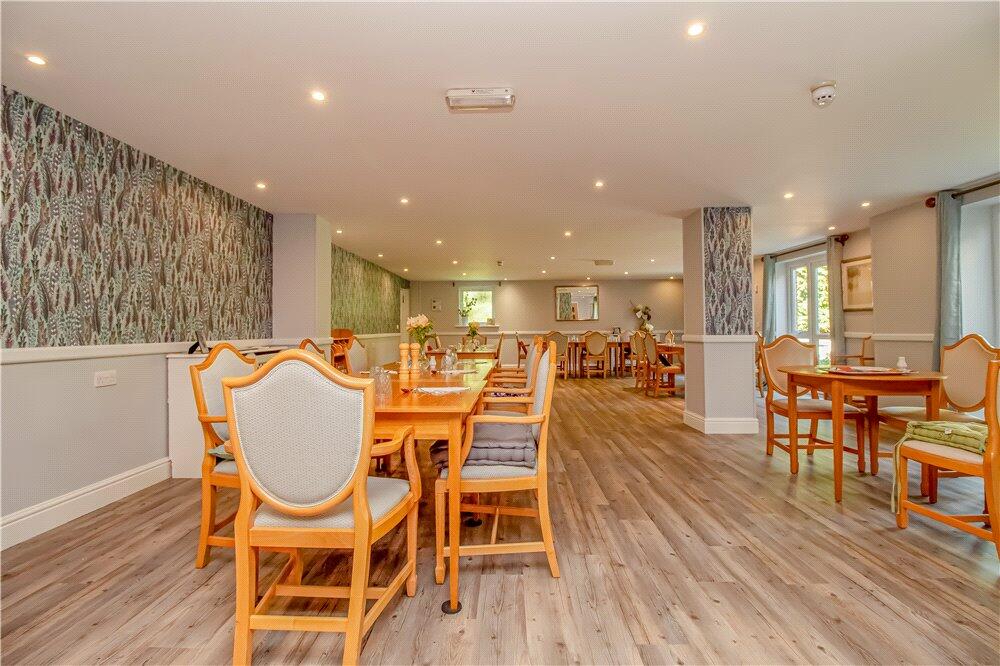 Communal Dining