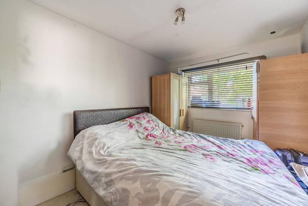 Davidson Frost-Wellings, DFW, Brampton Court, Bedr