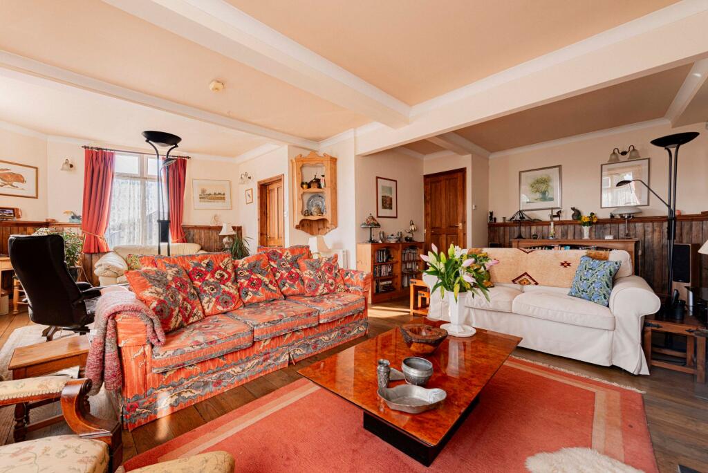 Living Room (5)