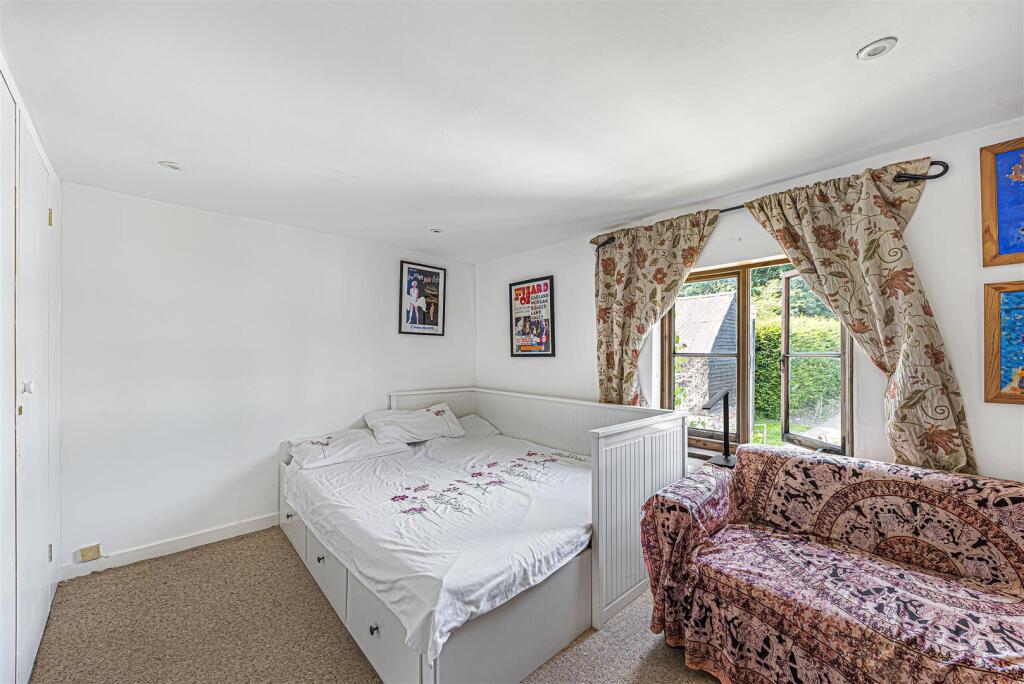 Bedroom 2.jpg