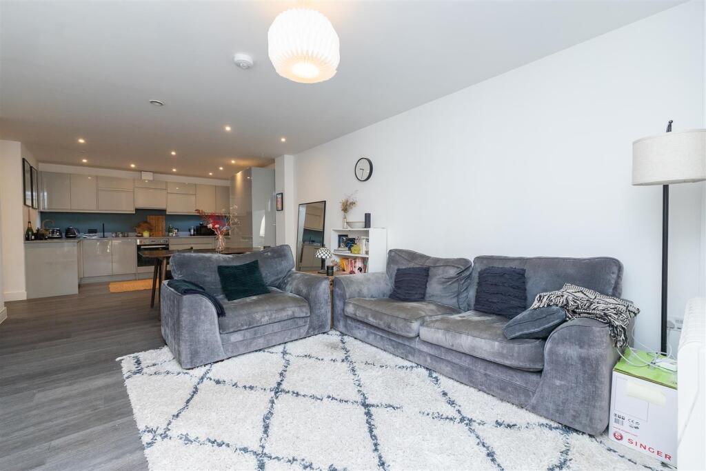 Flat-9-28-Baldwin-Street-BS1-13.jpg