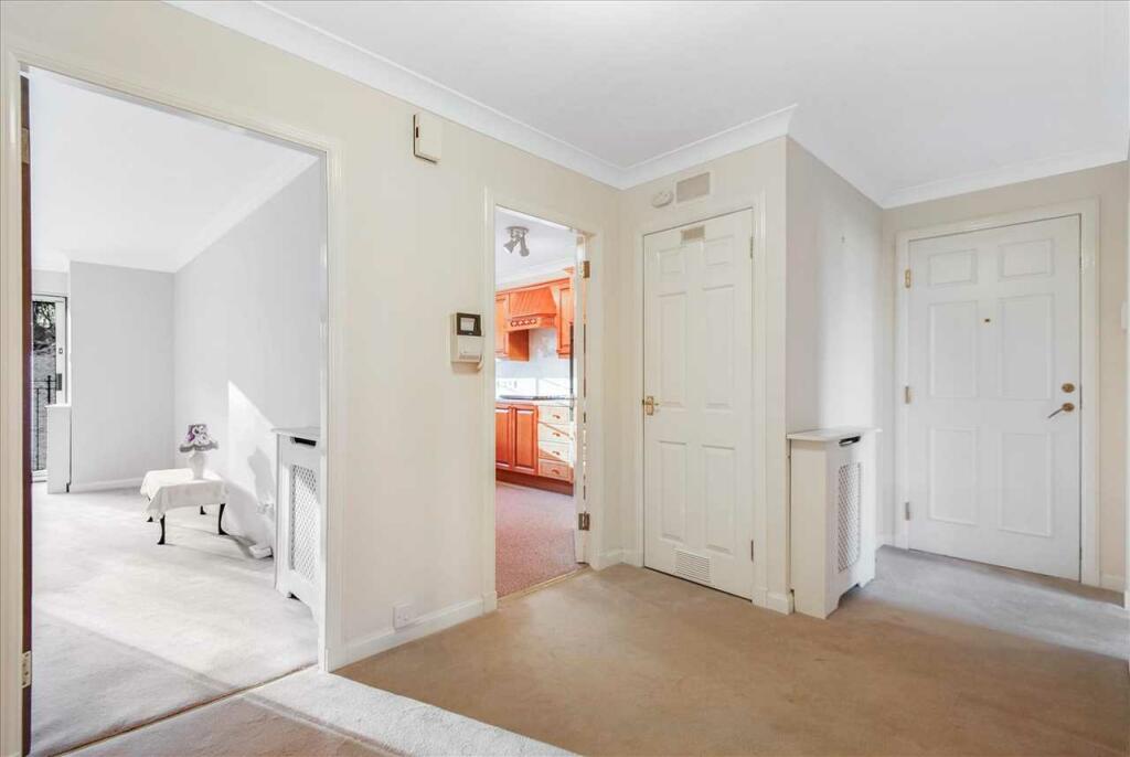 Entrance Hallway (1)