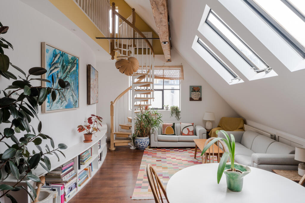 246858 - 7, 8 Fleur De Lis Street-23.jpg