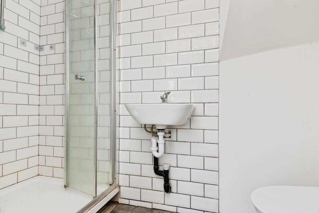 Flat 3 Bathroom