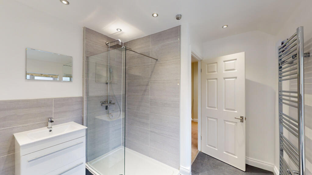 16-Hawkswood-Place-01092024_162440