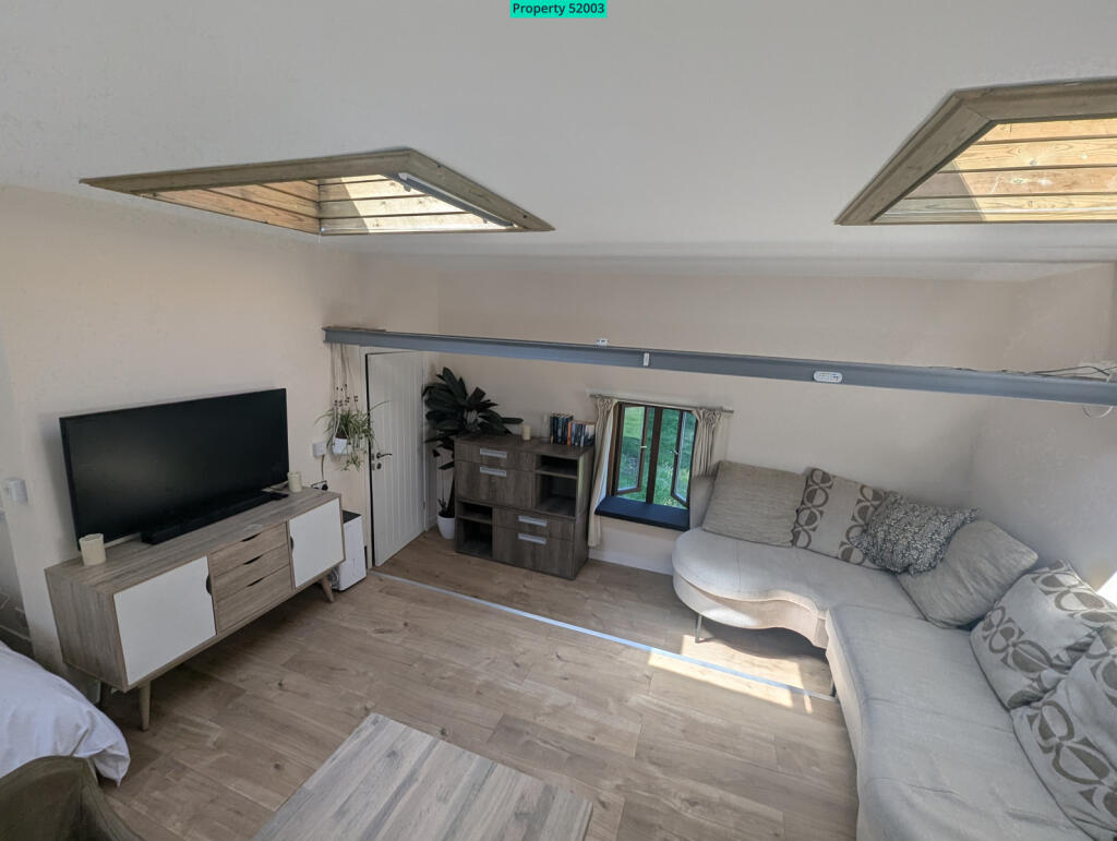 Cabin 2 - Lounge