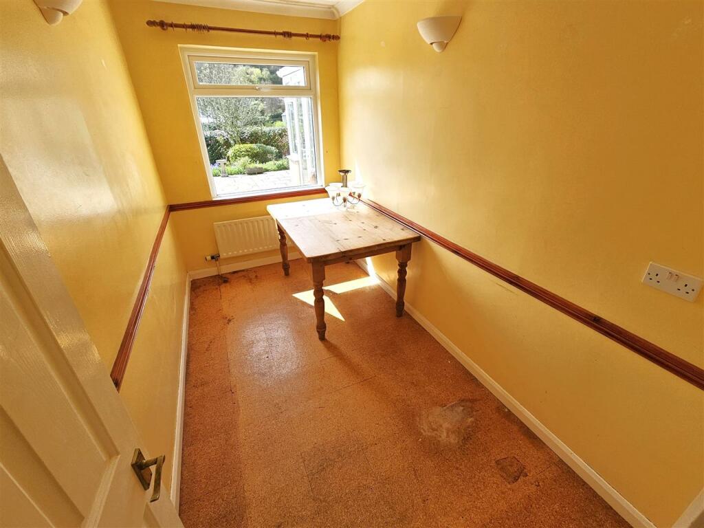 Dining Room.jpg