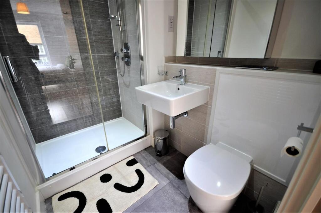 En-Suite Shower