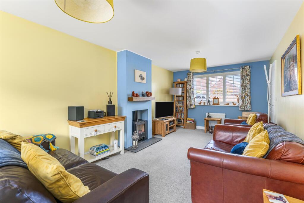 55 Yarrow Road, Bodicote-7.jpg