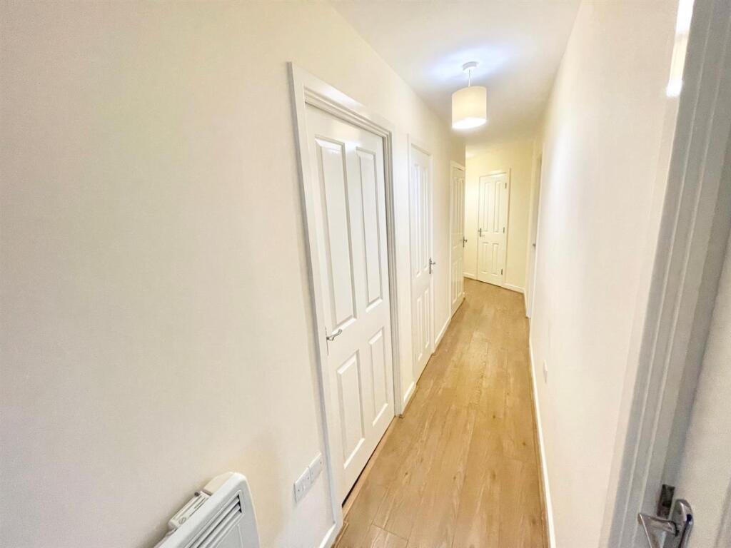 Hallway.jpg