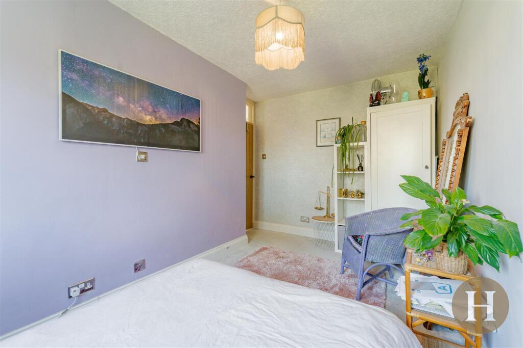 Hadleigh Estate Agents-25.jpg