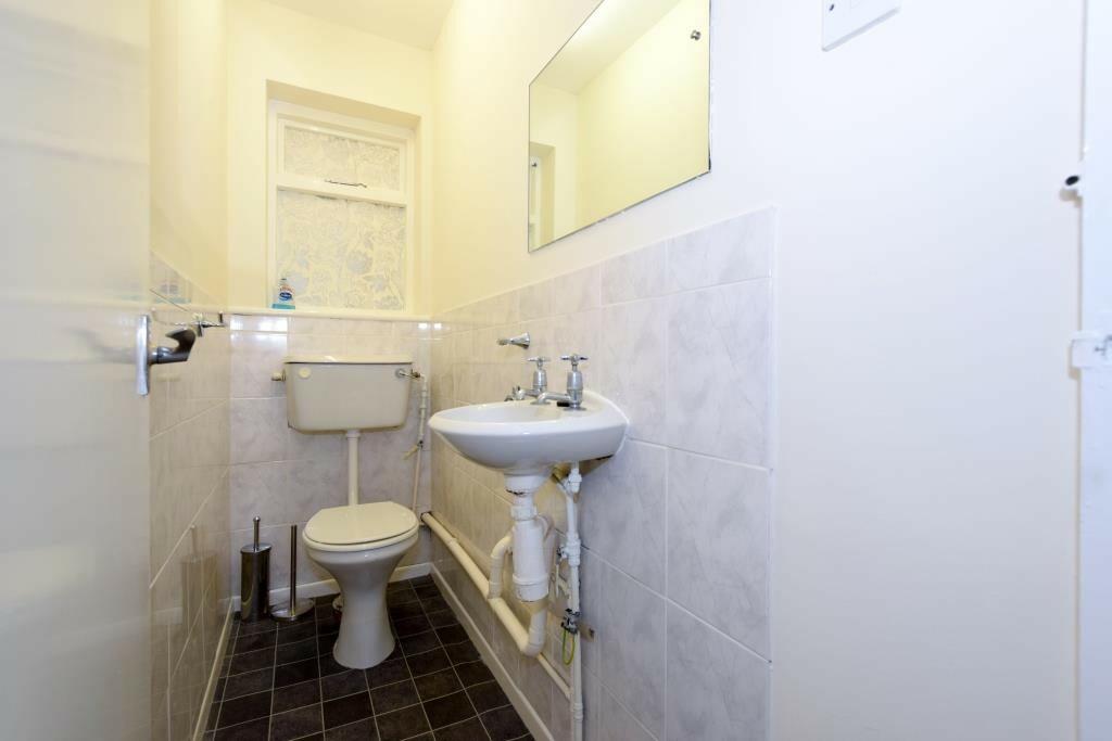 Cloakroom/WC