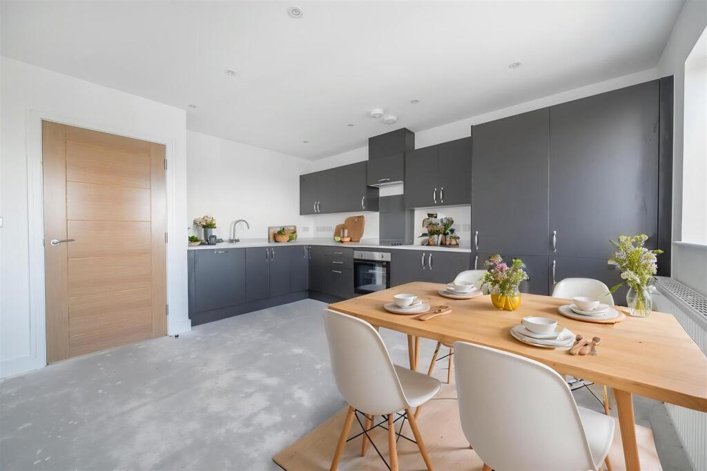 Kitchen..jpg