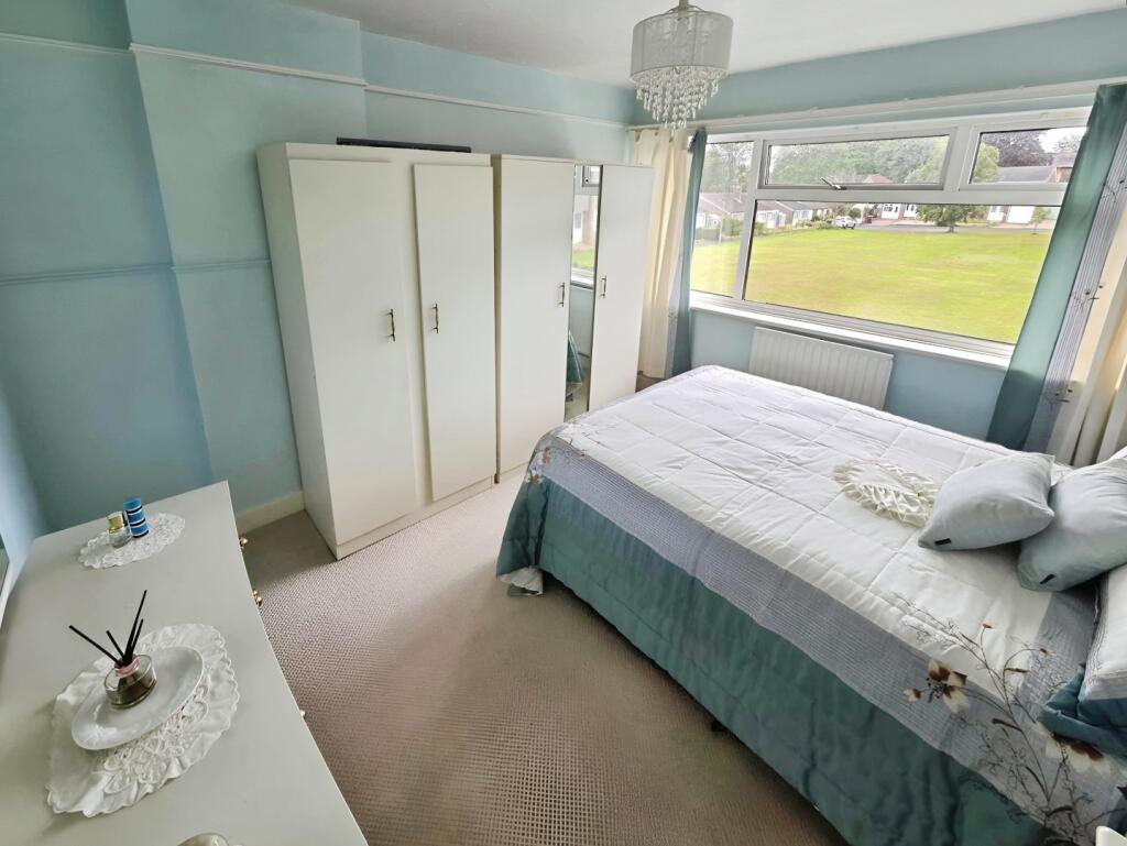 pbox-bedroom-323339.jpg
