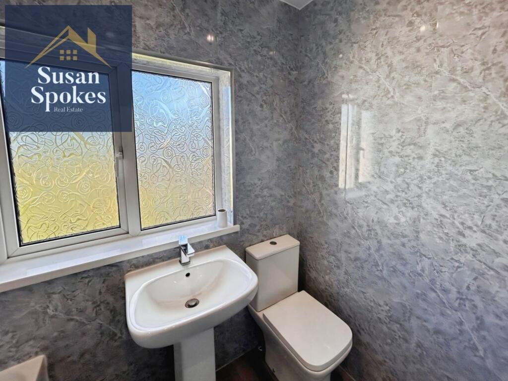 pbox-bathroom-340885.jpg