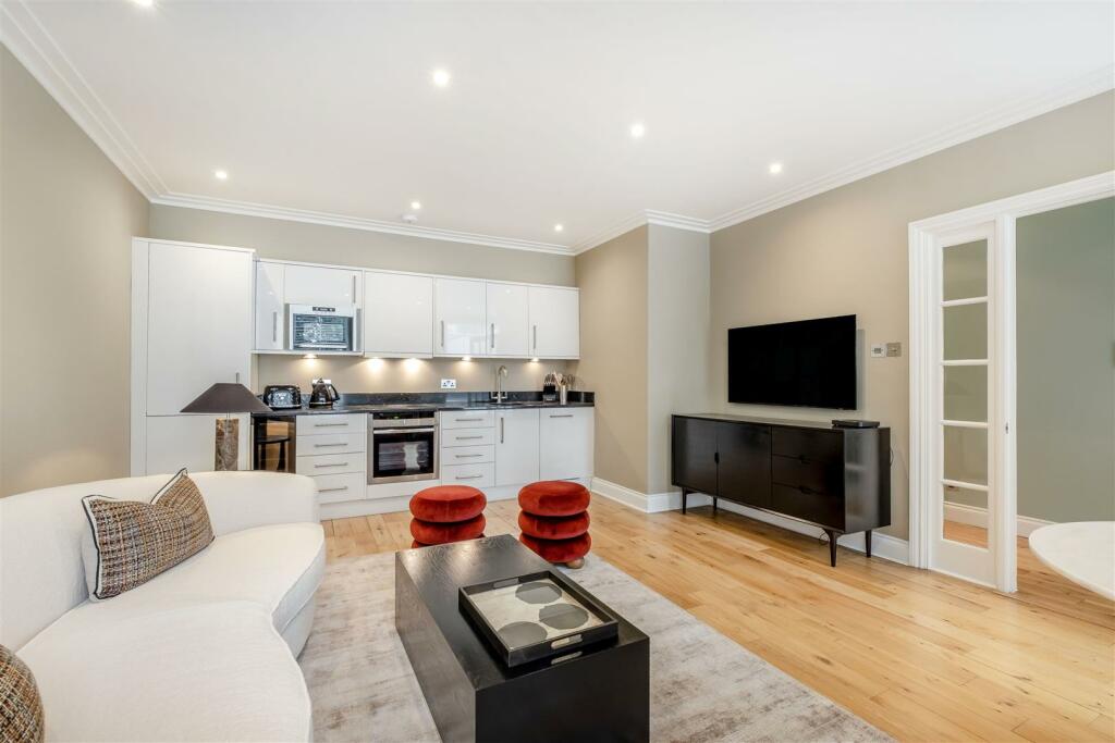 8515327-interior04.jpg