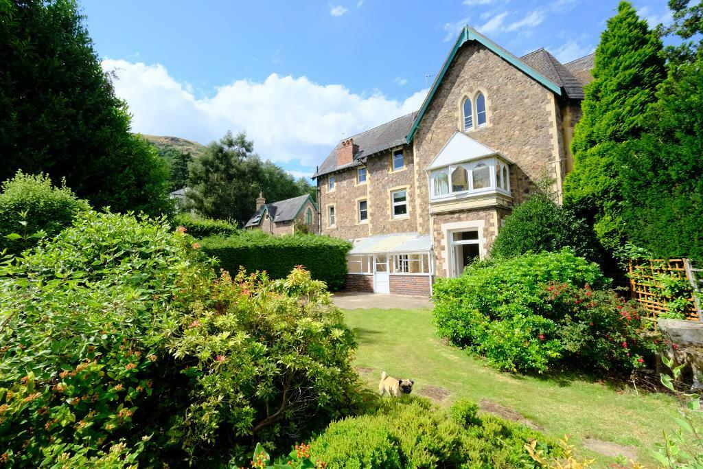 Idyllic location