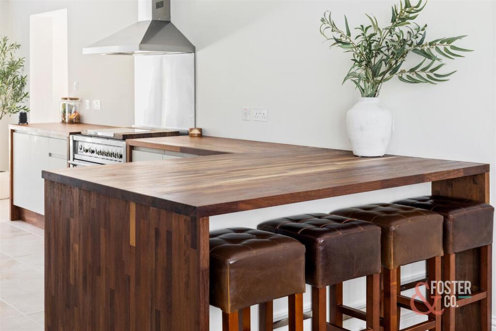 Tongdean Lane, 94-017.JPG