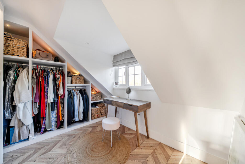 1387842-18-693ad0...