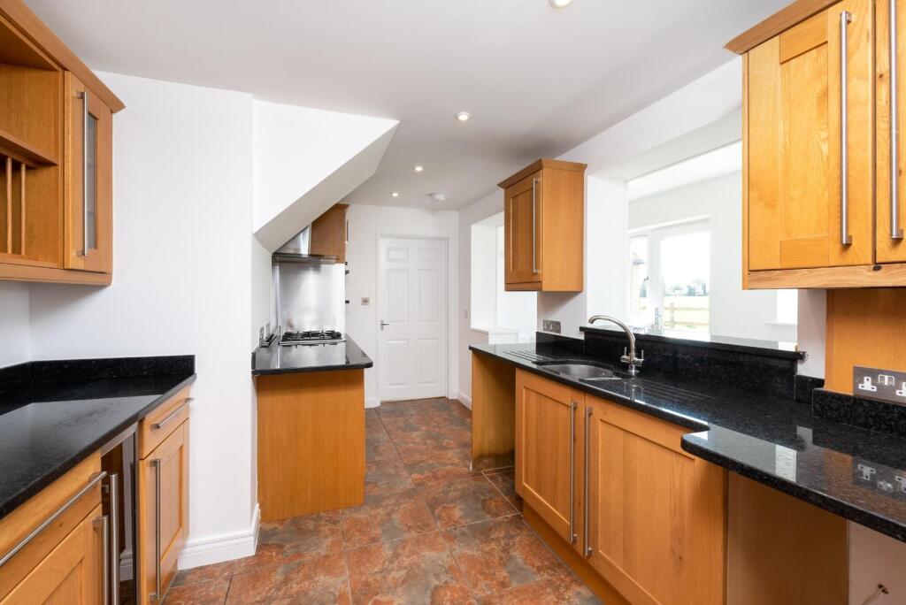 35 Westlands Lane Beanacre, Melksham, SN12 7QE-5.j