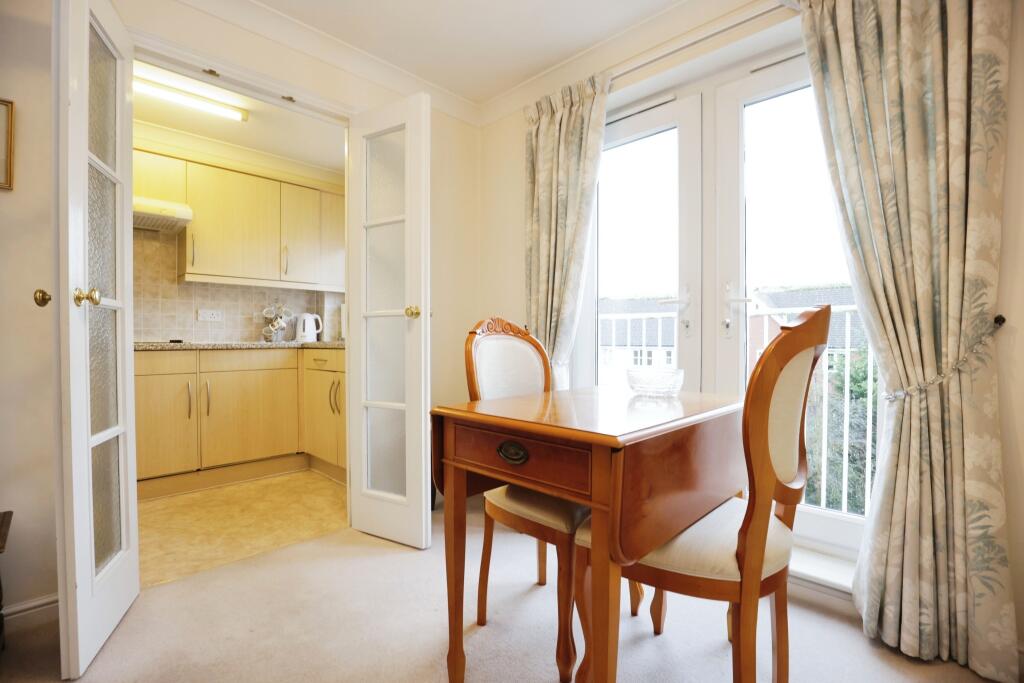 living/dining room