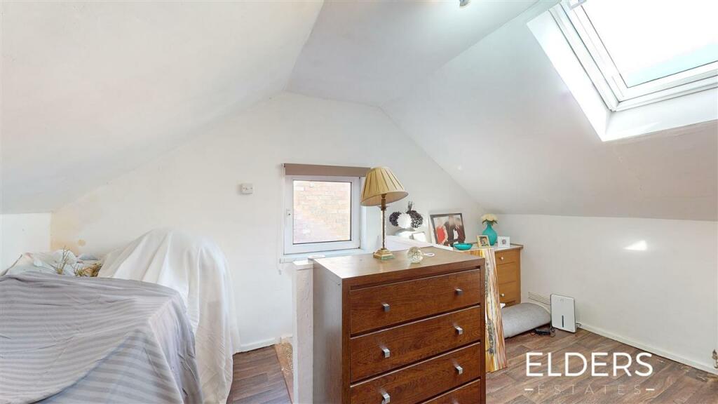 ATTIC ROOM