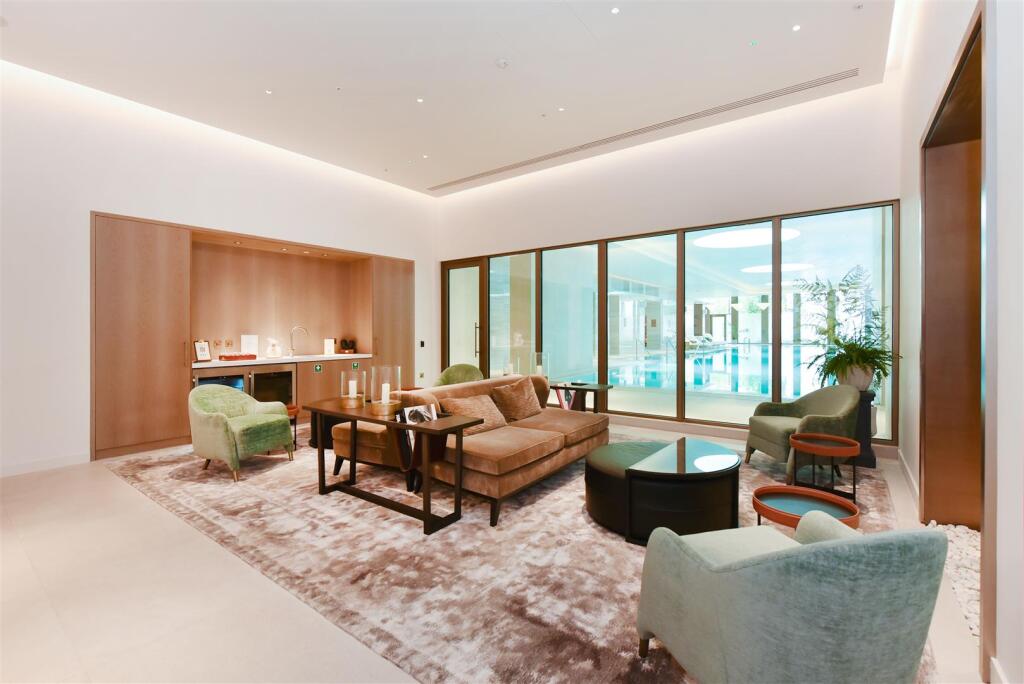 A604, 8 Carnation Way Facilities (7).JPG