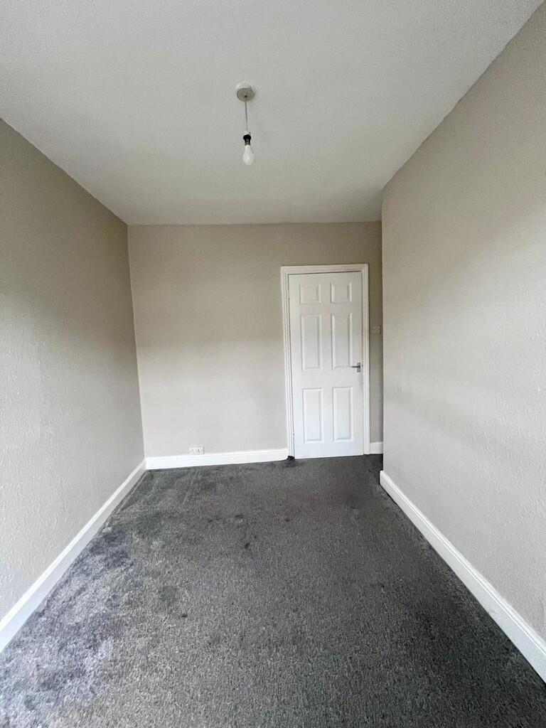 21568813-41d5-45f...