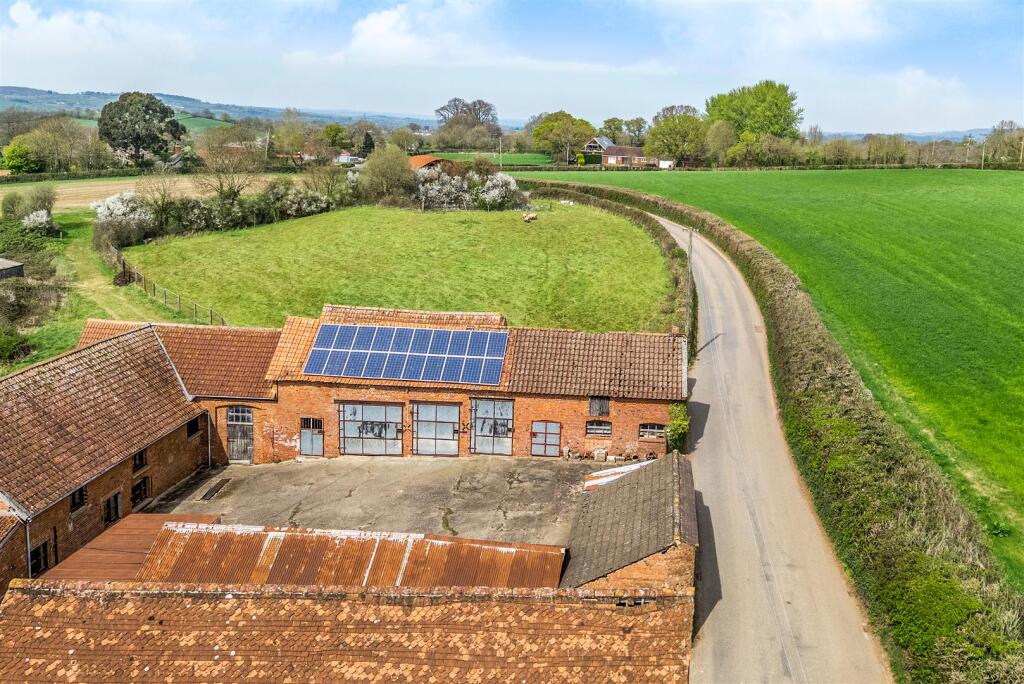 Page 8 Back Cover 1267102 (4).jpg