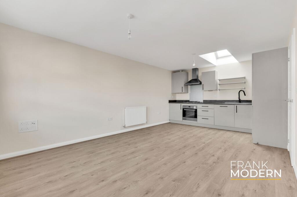 Living / Kitchen