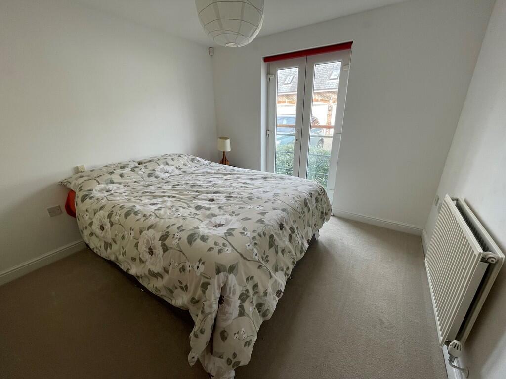 Flat 21 County Wh...