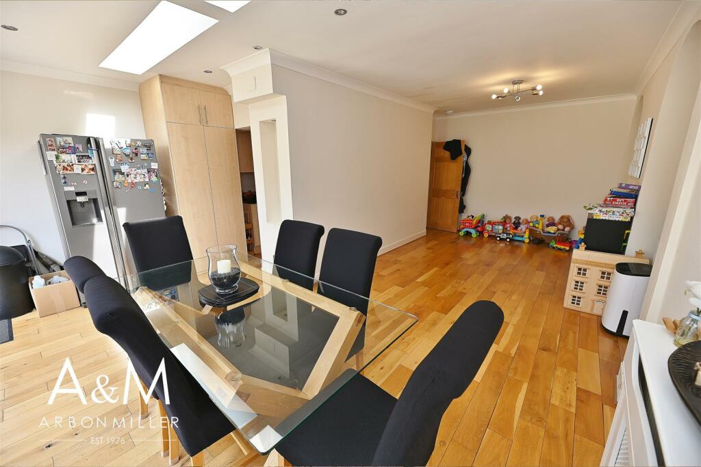 Open Plan Dining Area