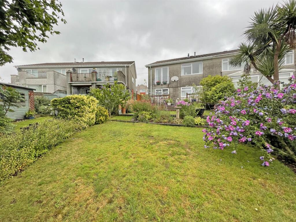 Fort Austin Avenue - Rear 2.jpg