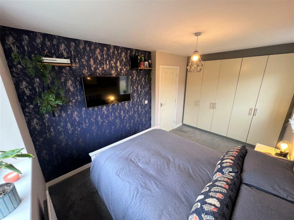 Bedroom 1B.JPG