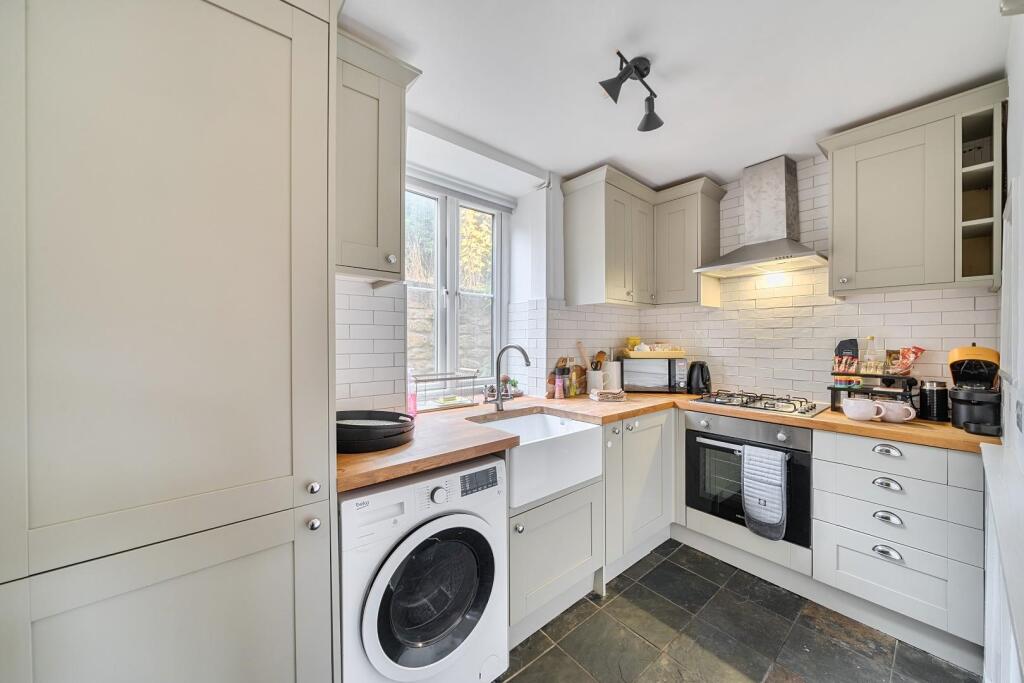kitchen 1.jpg