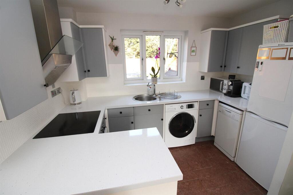 Kitchen.JPG