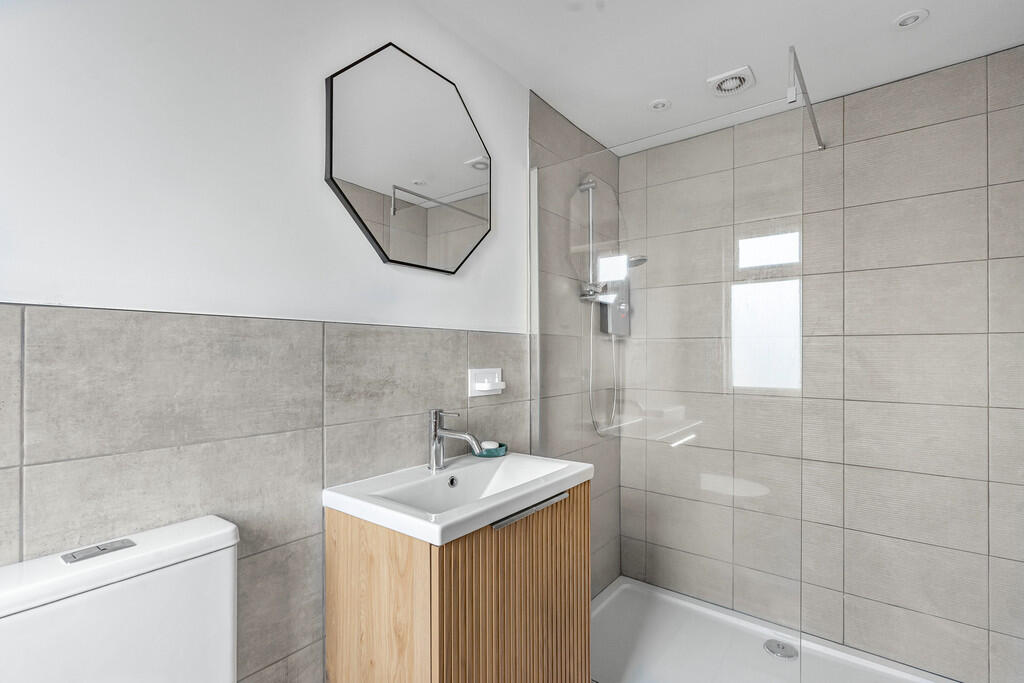 Netherbury Road (...