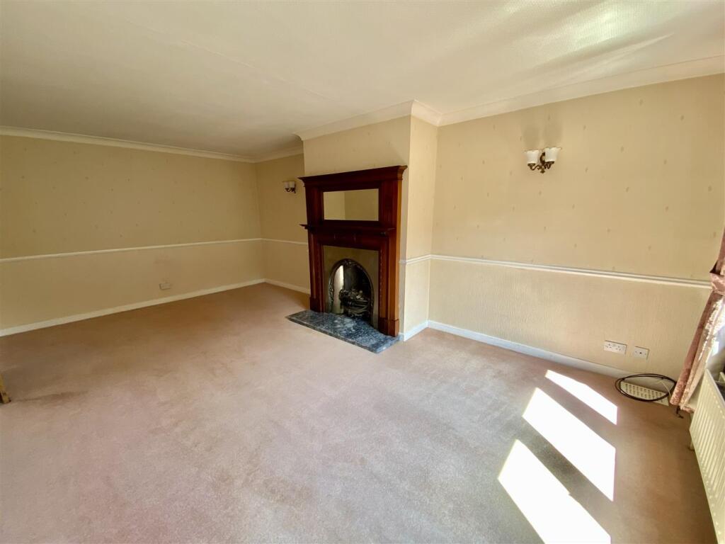 Bramleys Estate Agents - Hopton Lane - Mirfield (2