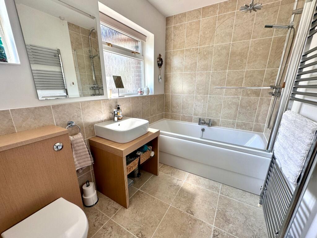 Ground Floor Bathroo