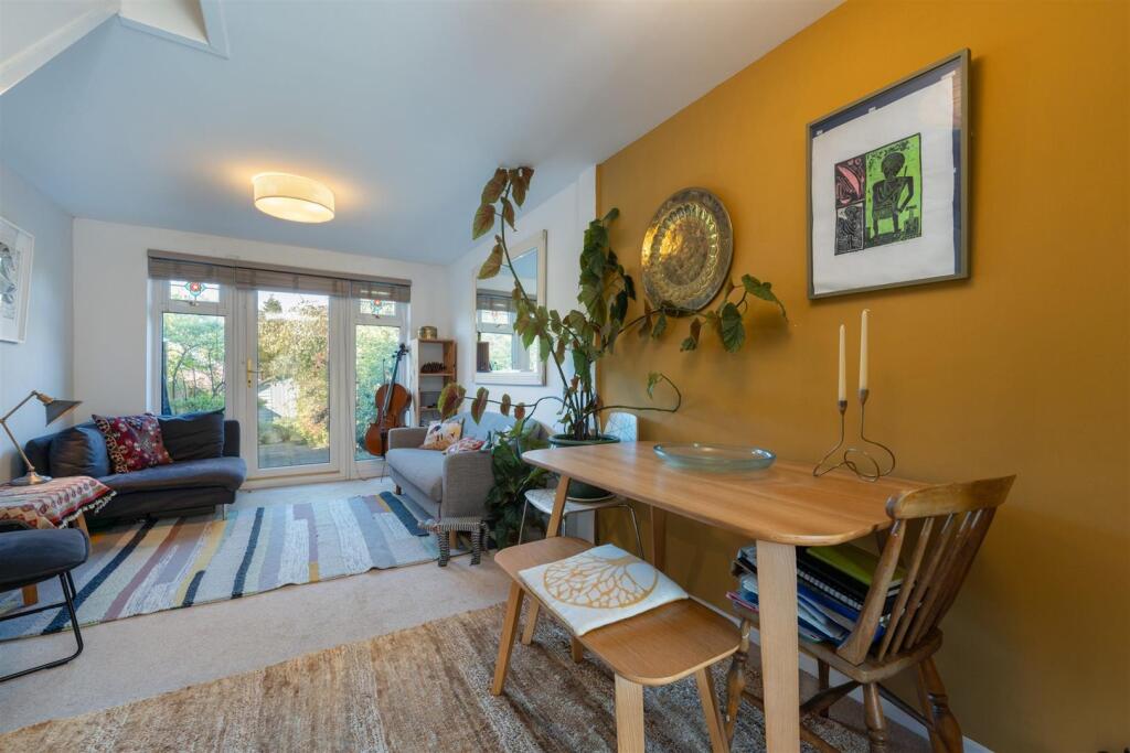 21 Mapleton Road_0001.jpg